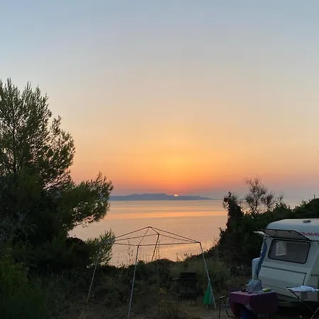 Pitsimenti Center For Peace, Private Boat - Sea Access And Closest Point To Marathonisi Island Campeggio *